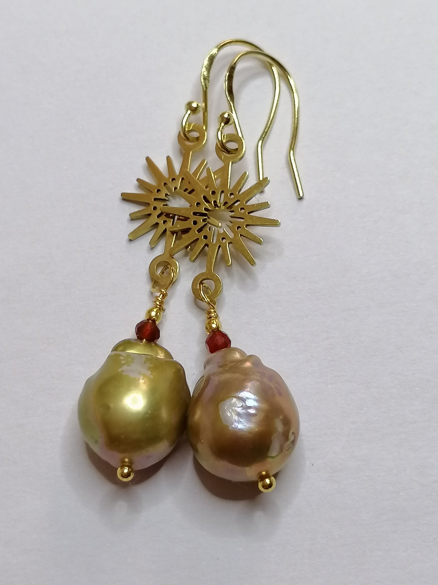 24ct Gold Vermeil 925 Sterling silver Cultured Freshwater Kasumi Pearl earrings Sunburst with Raw Ruby 832