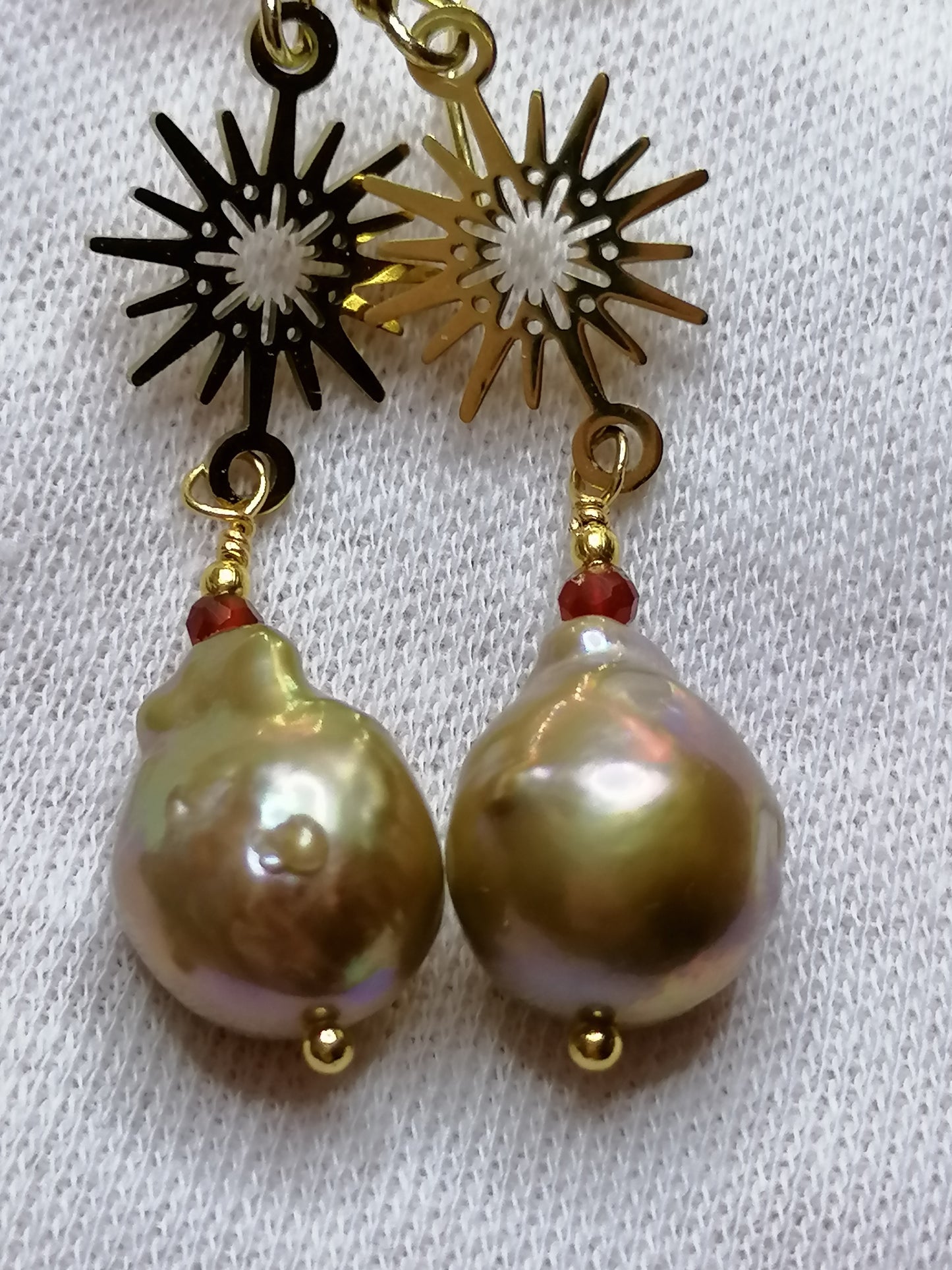 24ct Gold Vermeil 925 Sterling silver Cultured Freshwater Kasumi Pearl earrings Sunburst with Raw Ruby 832