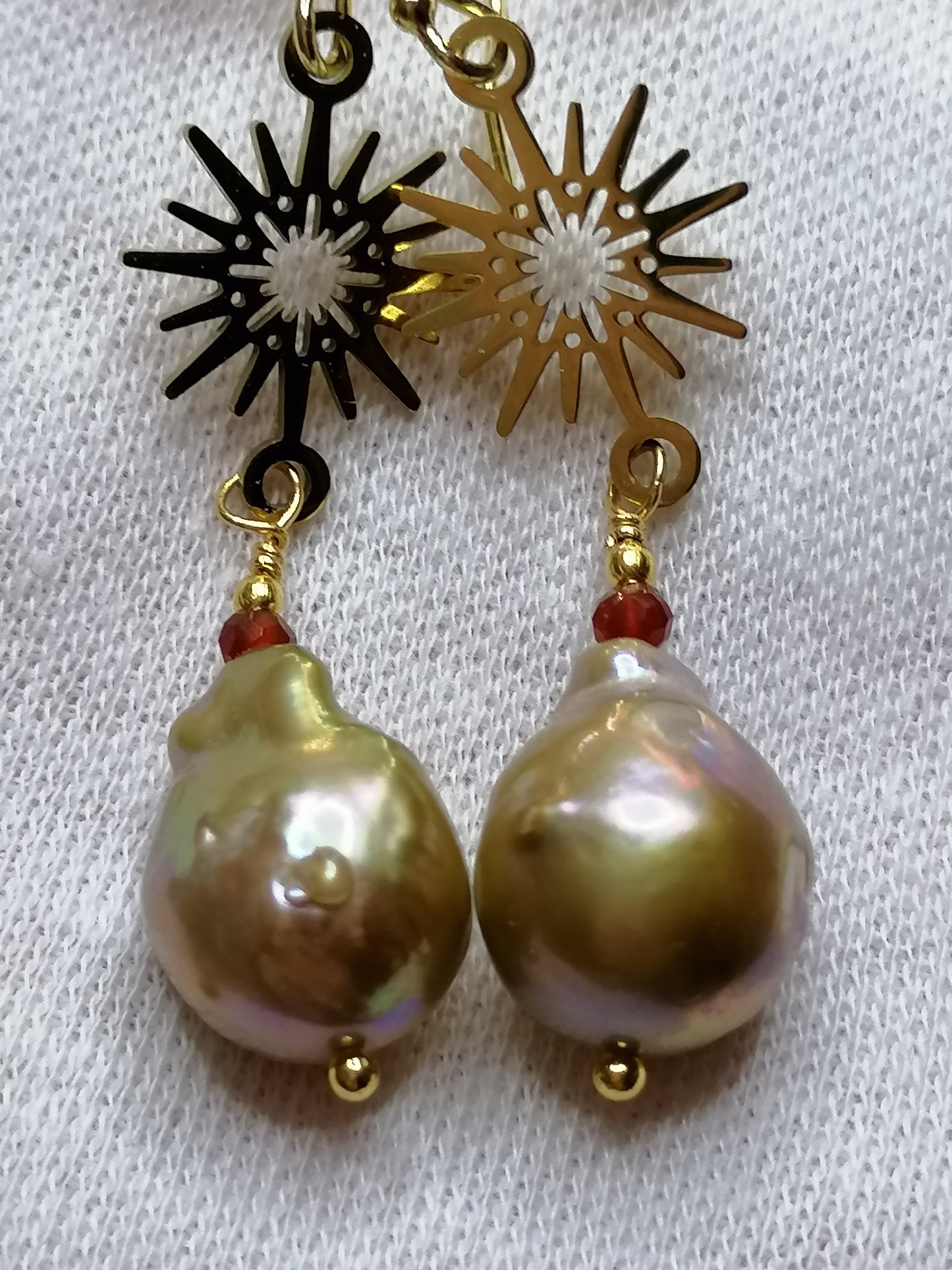 24ct Gold Vermeil 925 Sterling silver Cultured Freshwater Kasumi Pearl earrings Sunburst with Raw Ruby 832