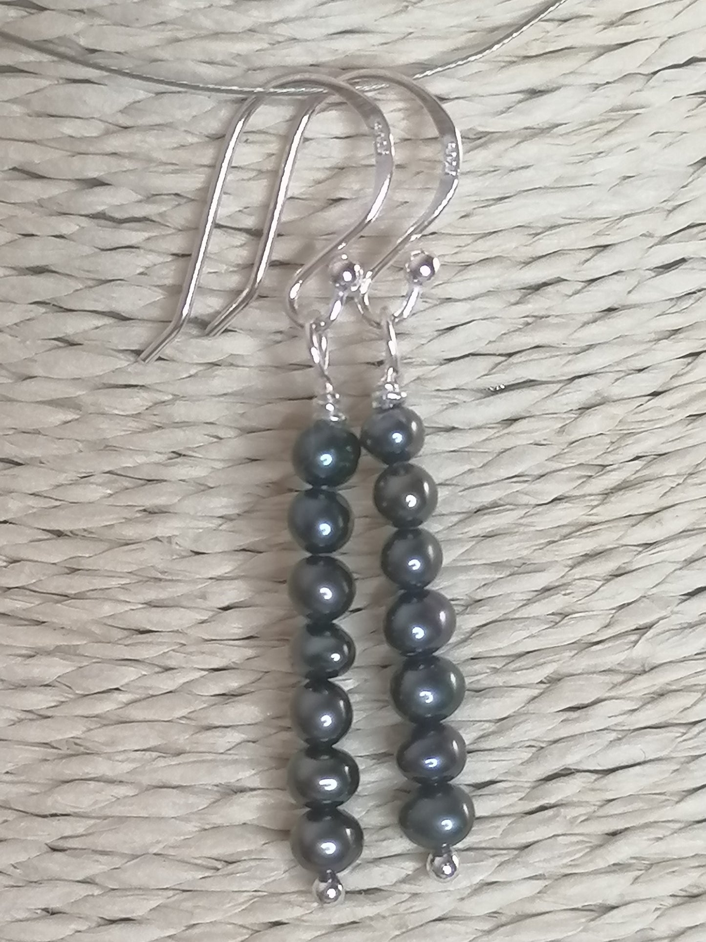 925 Sterling Silver Cultured Black Freshwater Pearl Earrings 811